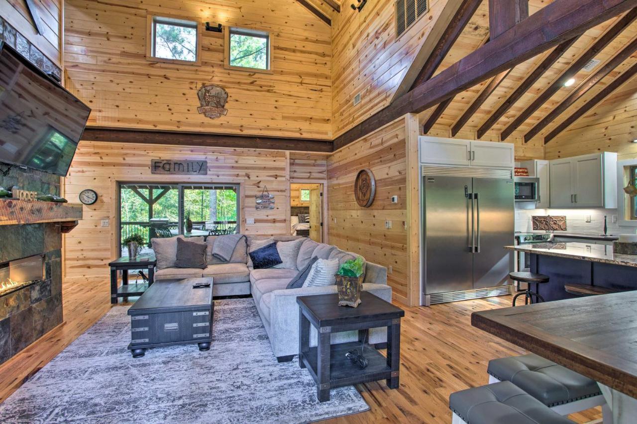 Luxe Broken Bow Cabin Game Room, Fire Pit And Deck! Buitenkant foto