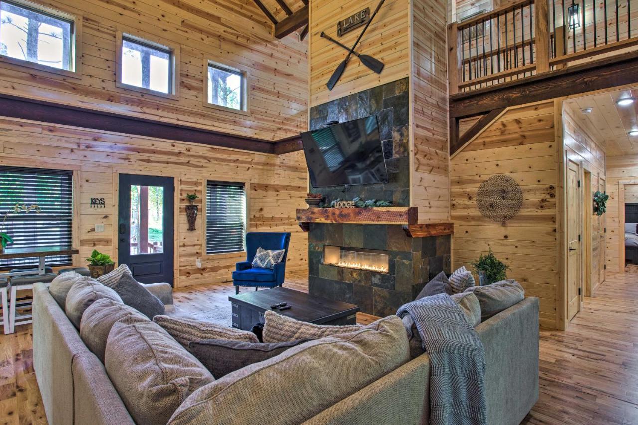 Luxe Broken Bow Cabin Game Room, Fire Pit And Deck! Buitenkant foto