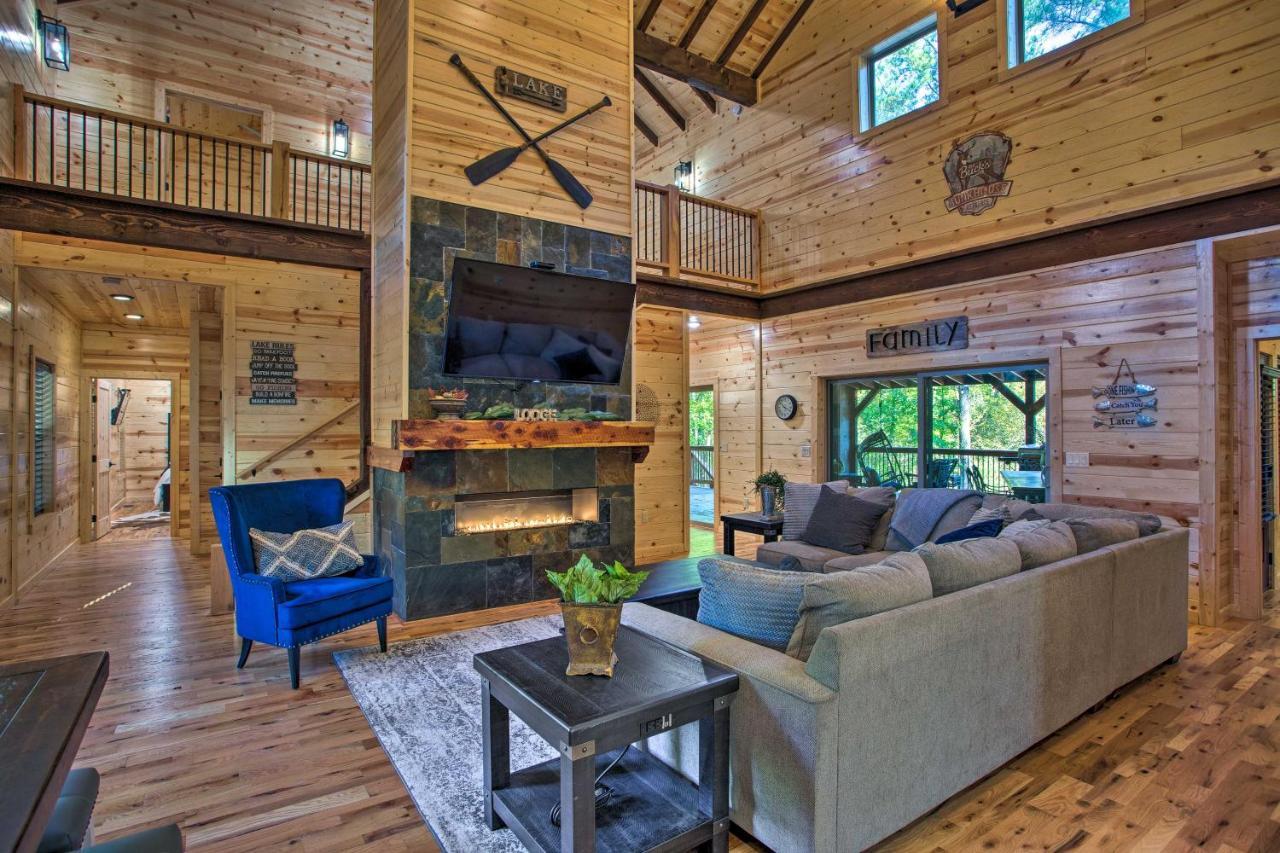 Luxe Broken Bow Cabin Game Room, Fire Pit And Deck! Buitenkant foto