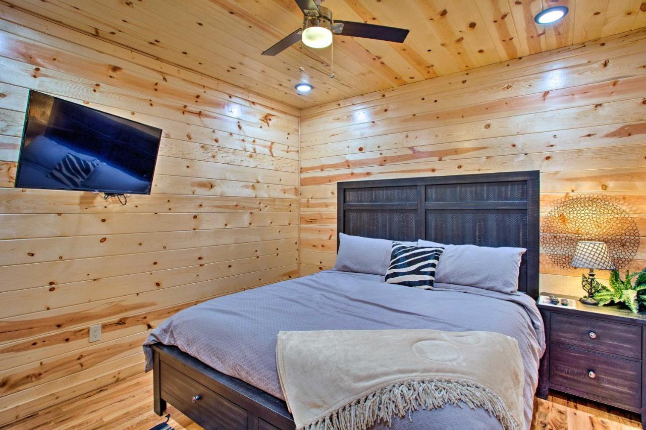 Luxe Broken Bow Cabin Game Room, Fire Pit And Deck! Buitenkant foto