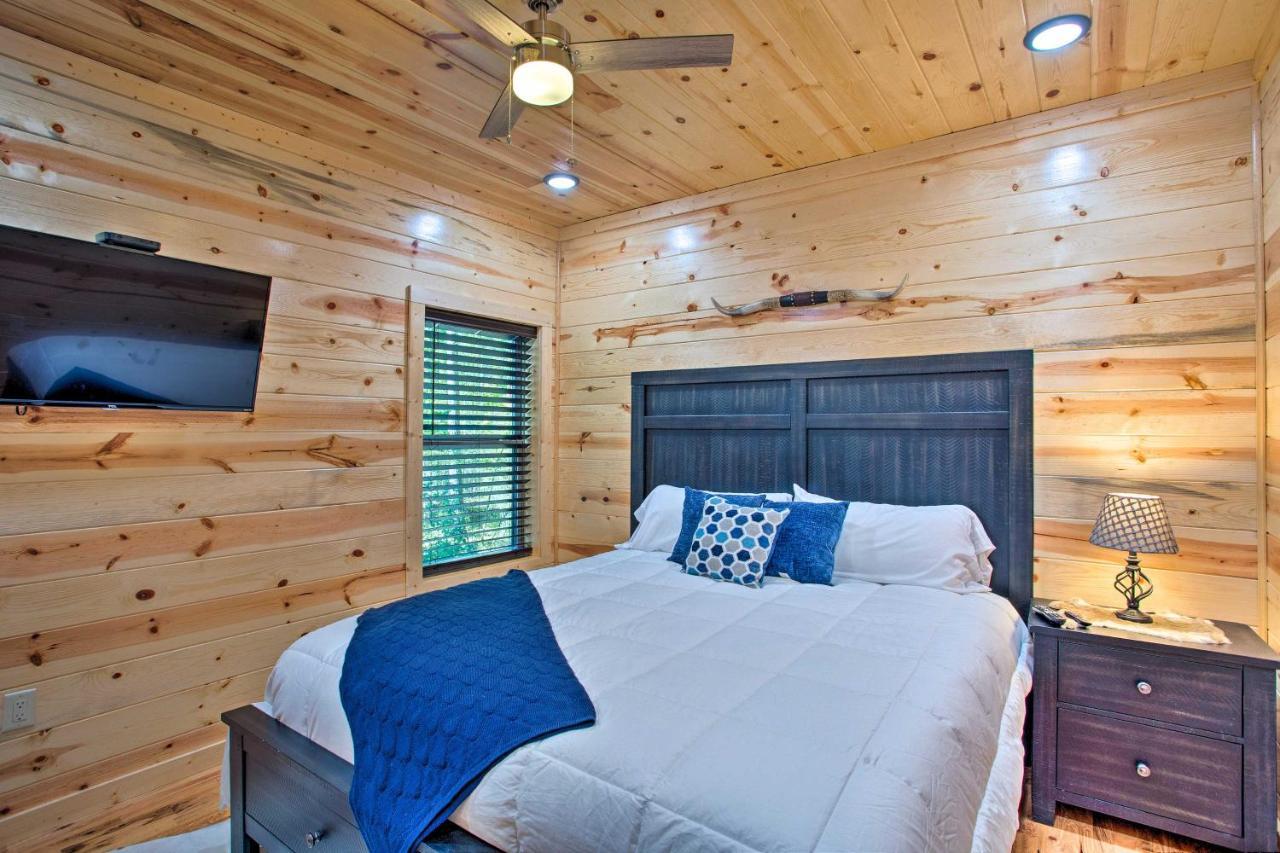 Luxe Broken Bow Cabin Game Room, Fire Pit And Deck! Buitenkant foto